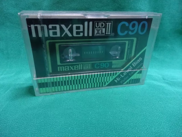 MAXELL UDXLII C90(Type II) - Vintage Audio Cassette - Original - Rare - 1977