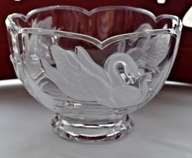 1980s VTG French Teleflora Heavy 24% Lead Crystal SWAN BOWL Embossed Frosted