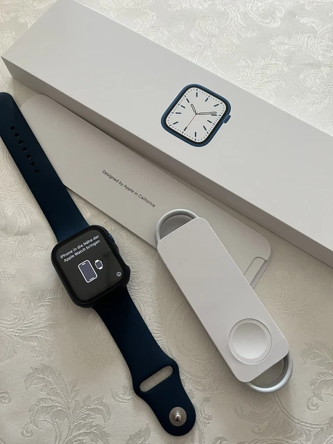 Apple Watch Series 7 45mm Aluminiumgehäuse mit Sportarmband - Abyssblau (GPS)