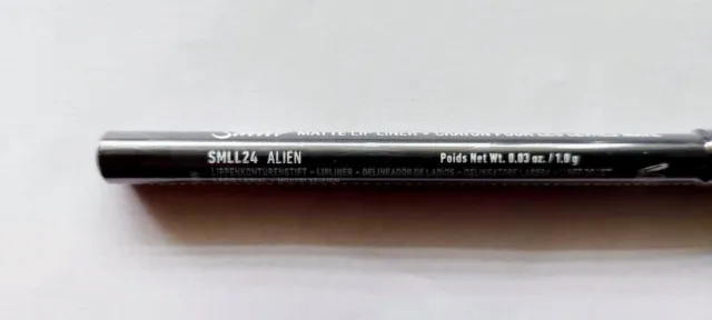 Delineador de labios mate de gamuza NYX Alien SMLL24