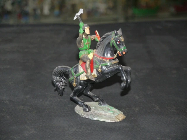 Ancienne Figurine Starlux Cavalier Médiéval Avec Cape Et Flamme – Moyen Âge