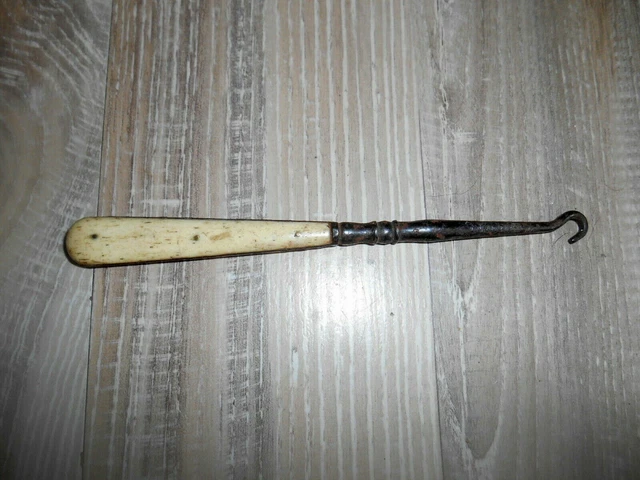 Outil Ancien, Crochet A Bottine, Tire Lacet, Tire Corset
