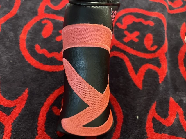 Scotty Cameron Black and Pink Industrial Circle T Cover New Golf