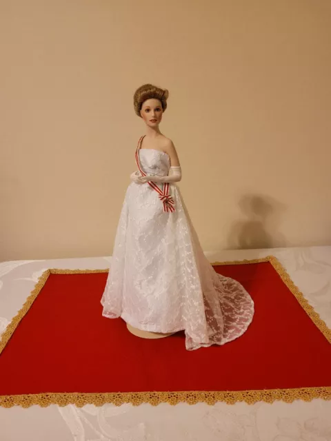 Franklin Mint Heirloom Princess Grace Vintage Doll on The Red Carpet