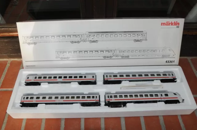 NEUF Coffret de 4 voitures DB Intercity de chez Marklin en HO ref 43304