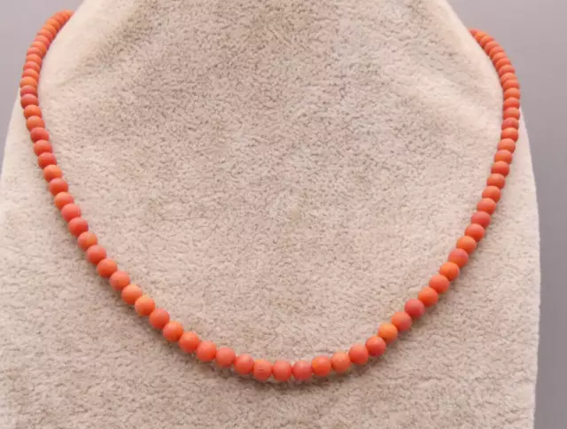 Halskette Collier wunderbare klassische antike elegante Korallenkette