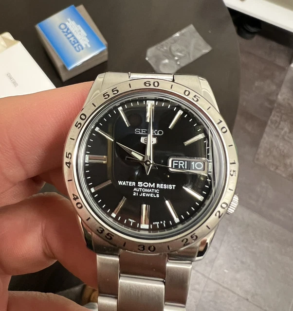 SEIKO SNKE01K1 AUTOMATIC Day Date Watch Black Dial Sports Watch