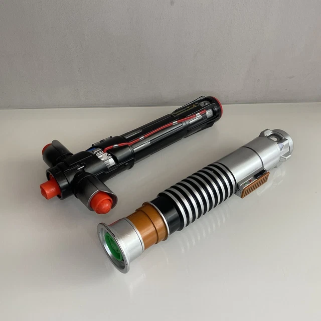 Light Saber 2015 Hasbro Star Wars bundle x2 Sabre Flick Out Toys Movie Film Gift