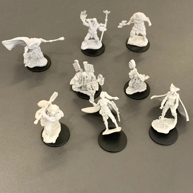 Lot De 8 Figurines Miniatures WizKids Pour D&D - Elf, Druide, Aasimar, Wizard - Non Peintes, Avec Socles