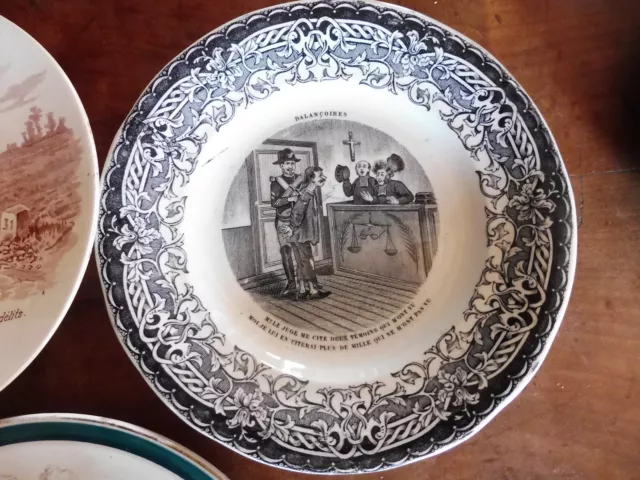 Assiette avec illustration gendarme 13