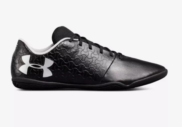 Stivali da calcio bambini ragazzi Under Armour Magnetico Astro Turf scarpe nere