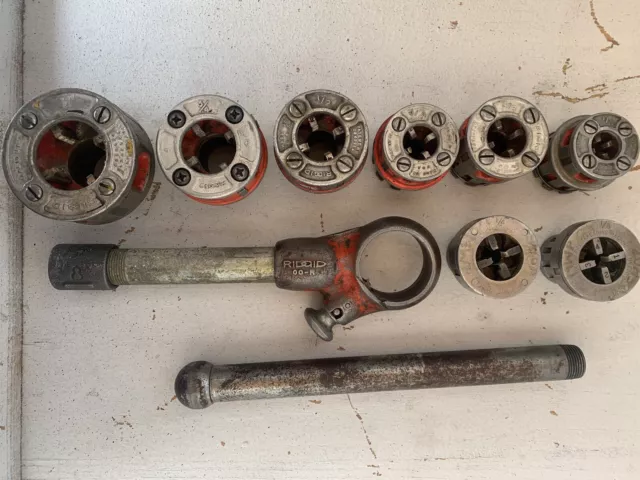Ridgid 111-R Pipe Treader Set - Ratcheting Head, Handle & 7-Dies Ridgid 111-R Pipe Treader Set - Ratcheting Head, Handle & 7-Dies