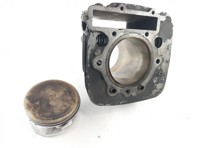 Yamaha XT 550 5Y3 [1982] - cylinder with piston