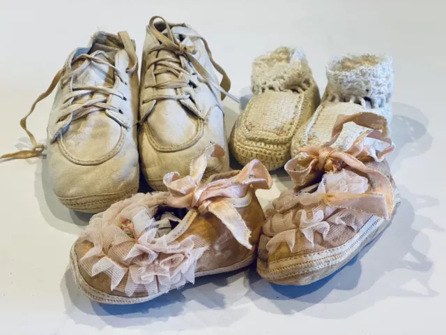 3 Vintage  Baby Shoes -  Mrs. Day's Ideal Baby Ruffle Crib Shoes Size 0, Booties