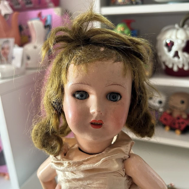 Lot De Poupée Ancienne De Type Belton, Bouche Fermée, Yeux Fixes Bleus A Rayo 21523