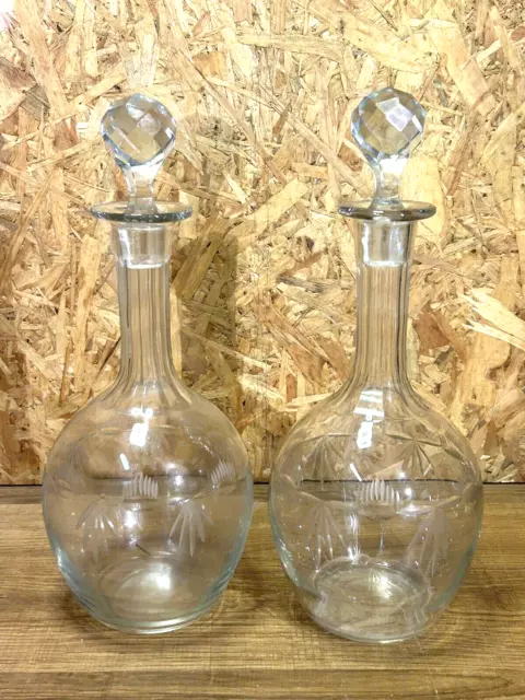 paire de carafes xixeme cristal grave, qualité baccarat, saint louis, déco chic