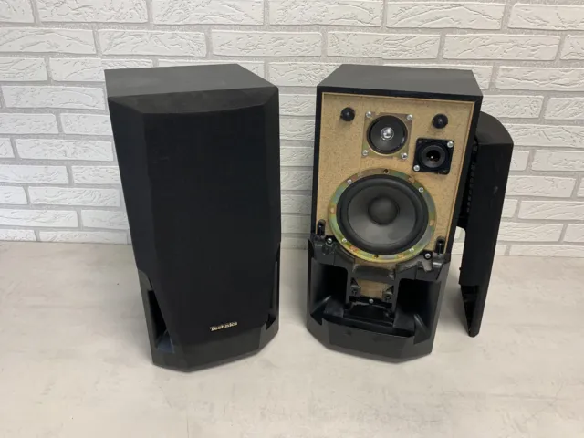 2 x Technics SB-CH530A 3 Way Speaker System Speakers. Black. 16" Tall.
