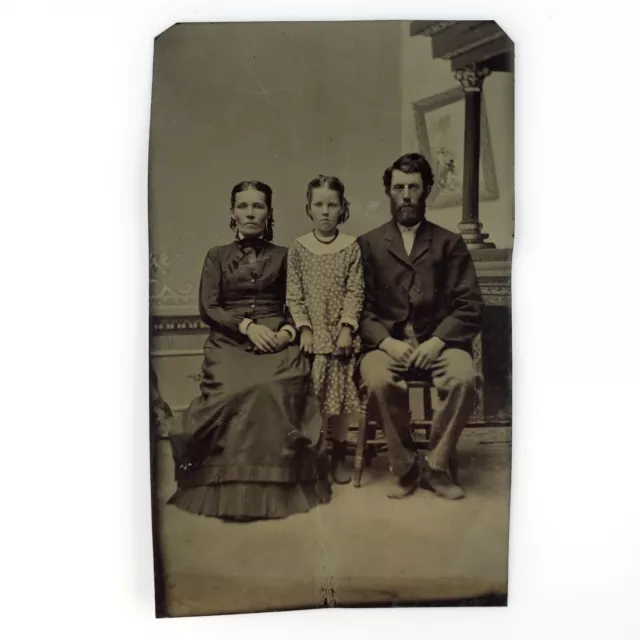 Little Girl Sandwich Family Tintype c1870 Antique 1/6 Plate Group Photo D929