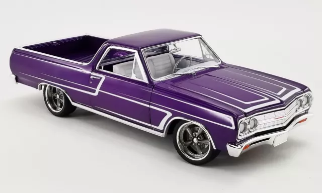 1:18 scale 1965 Chevrolet El Camino Custom Cruiser Die-cast Model - A1805413