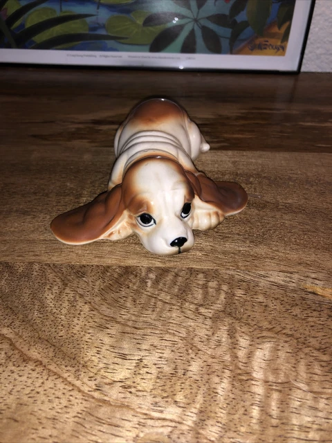 Lefton basset hound figurine laying down. 8278. With sticker.