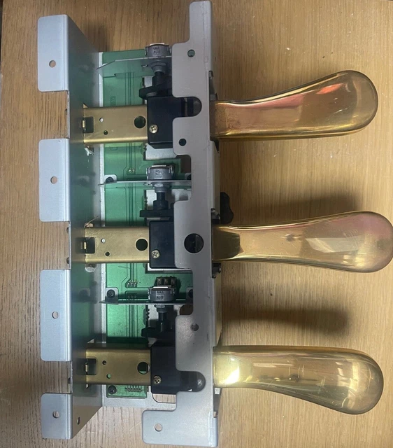 USED V7075500 SUSTAIN pedal assembly Yamaha Clavinova CVP207 & CVP209 £