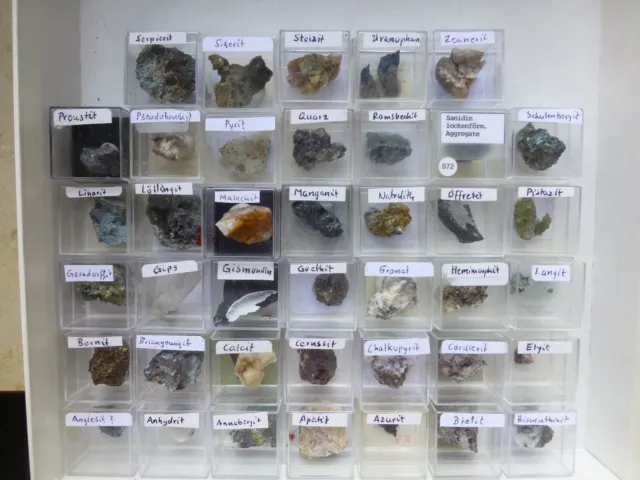 40 verschiedene Mineralien (Micromounts) von deutschen Fundstellen