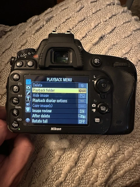 Nikon D600 full frame dslr - BODY ONLY, AS-IS for PARTS, read description detail