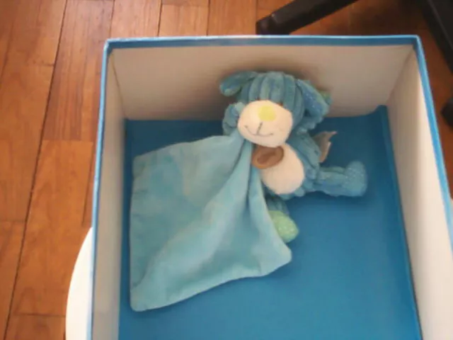 Doudou 3577 / Chien "Baby Nat" Bleu Cotele Avec Mouchoir Velours