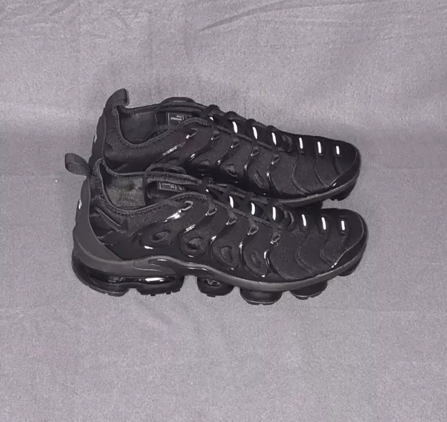 NEW  Nike Air Vapormax Plus Triple Black Men's 924453-004