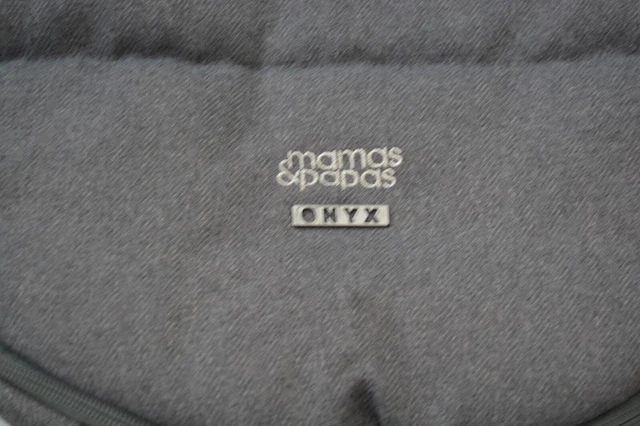 Mamas and Papas ONYX Kinderwagen Universal kaltes Wetter PLUS Fußmuff Kuscheltiere 2