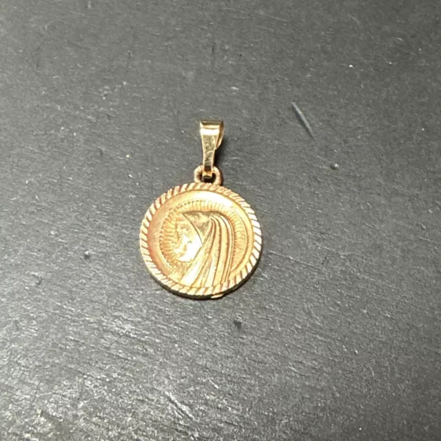 Ancien Pendentif Médaille Plaquer Or Breloque Art Nouveau Religieuse Vierge