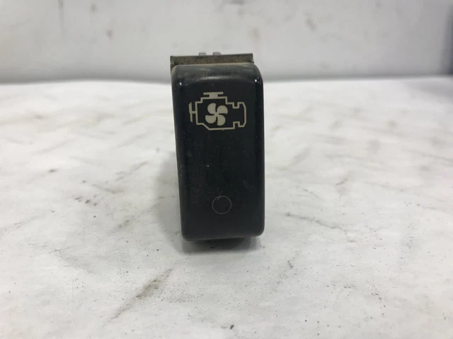 Kenworth T800 FAN OVERRIDE Dash/Console Switch - Used | P/N P27104013