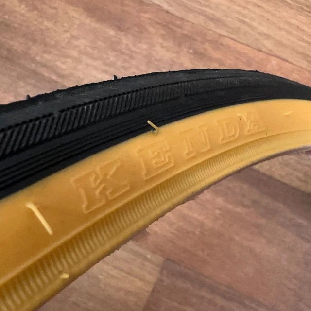 27 X 1 1/4 Inch Road Bike Tires (32-630) - Folding Bead Replacement Set, 30 TPI, Pair With Inner Tubes & Levers