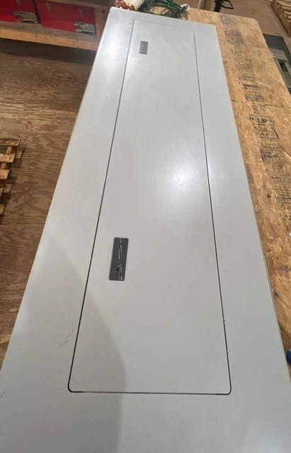 Siemens SEE42ML400CTS 400 Amp 3 Phase 4 Wire 480/277 volt MLO Panelboard