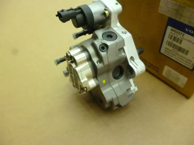 Volvo 8602272 injection pump Bosch 82 00 055 072 2