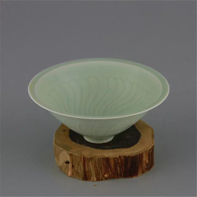 Chinese Song Hutian Kiln Celadon Porcelain Hand Carved Flower Pattern Bowl 6.10"