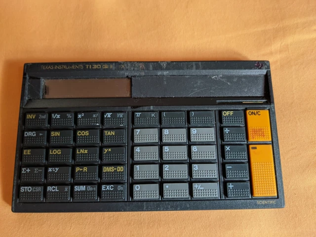 Calculatrice scientifique Texas Instruments TI-89 (Gebraucht) in Genève für CHF 55 – mit