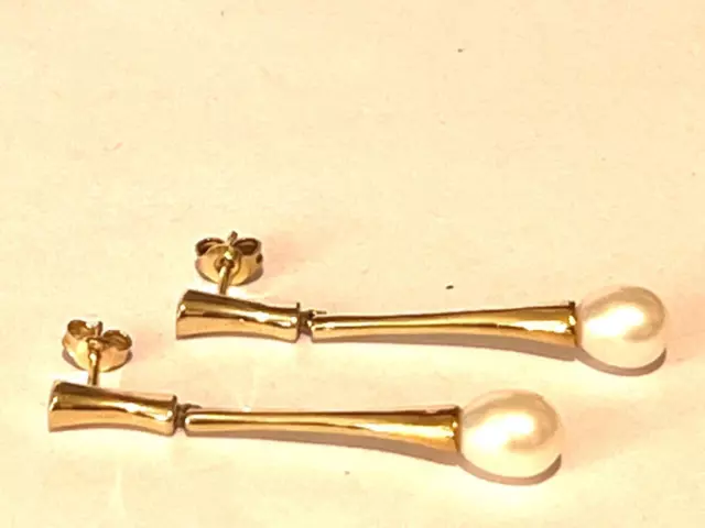 Stunning 9Ct 9K Gold Ladies Drop Dangling Ladies Pearl Earrings Ear Ring Pierced