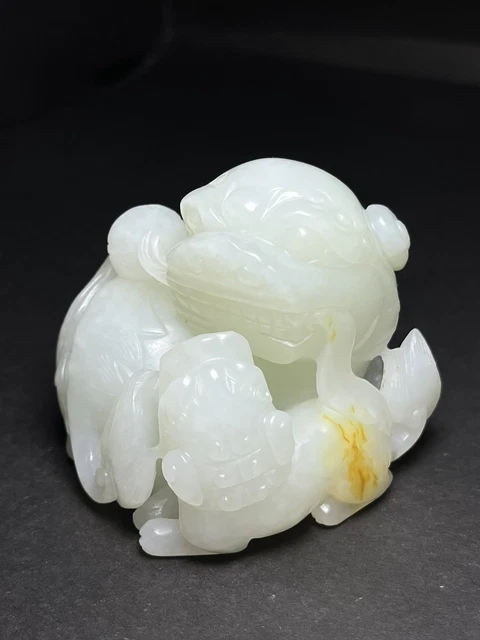 Chinese Exquisite Handmade Lion carving Hetian Jade Statue