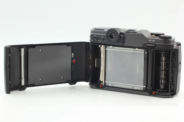 Look Unused Count:00 [Unused] Fuji Film GA645 Zi Black Film Camera from Japan