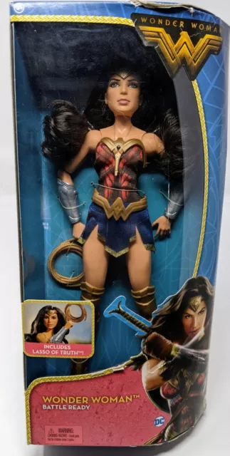 Dc Comic Wonder Woman " Battle ready" With The Lasso Of Truth. New In Box.