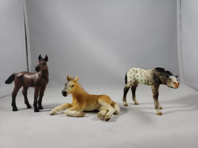 Schleich Foal Lot Nursing, Laying, and Standing poses Retired