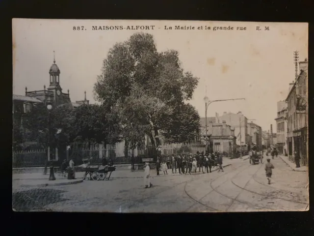 CPA  : 2 cartes de Maison Alfort : la mairie et la crue de 1910