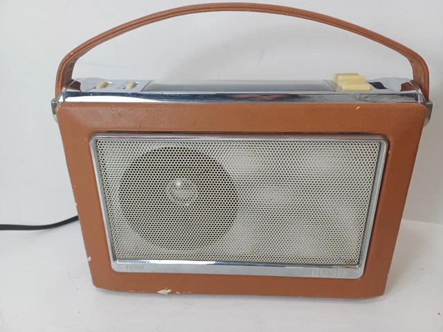 BUSH RADIO TR130 (3バンドラジオ) 完動品(ボディ枠は濃い緑) BUSH RADIO TR130 (3バンドラジオ) 完動品(ボディ枠は濃い緑)