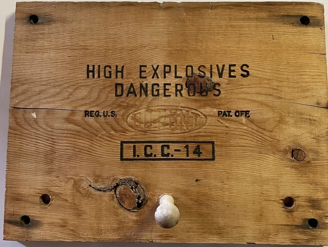 Vintage Dangerous High Explosives DuPont Crate End With Peg For Hat