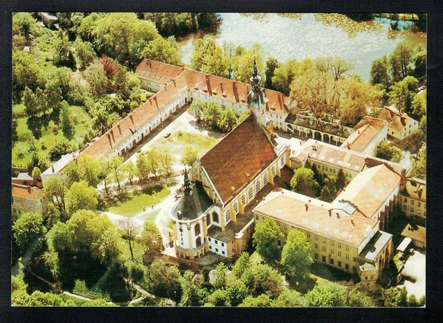 NEUZELLE CA. 1995, Luftbild der ehem.Klosteranlage mit Stiftskirche v