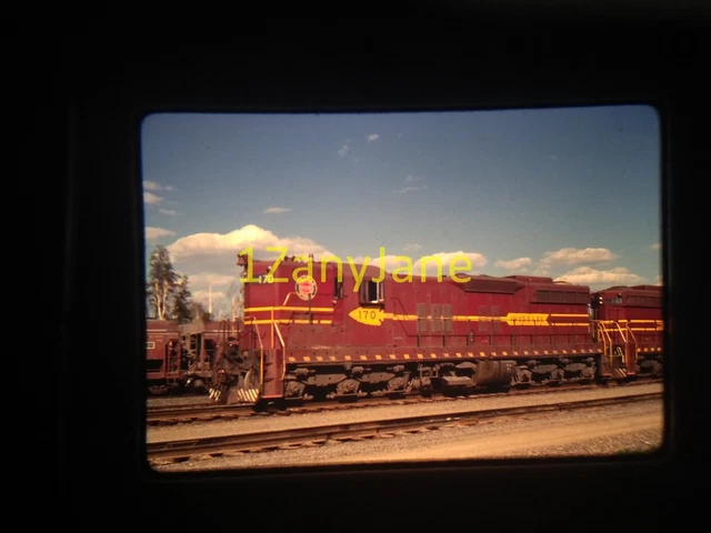 7H05 TRAIN SLIDE Railroad 35MM Photo DM & IR SD9 170 KEENAN MINNESOTA 5-5-80