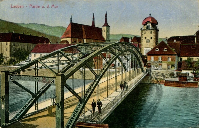 AK Leoben 1923 Brücke über die Mur Kirche Turm Passanten / Graz Judenburg