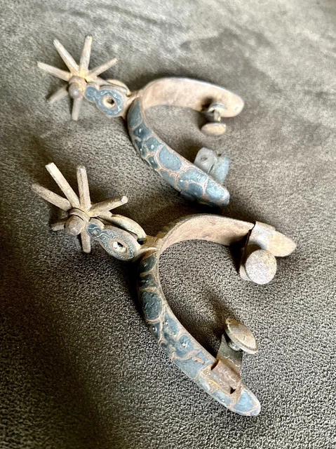 VTG Antique Pair Mexican Charro Western Cowboy Worn Distressed 8 point Spurs