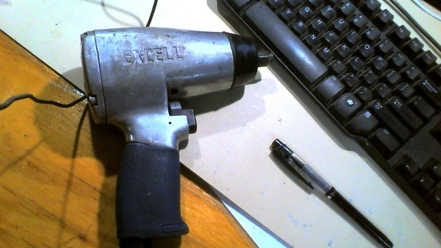 Ex-Cell ET501 1/2" Air Pneumatic Impact Wrench 230 Ft Lbs “works!!”